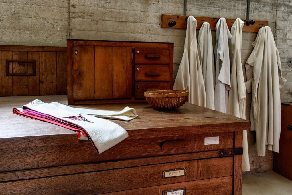 le corbusier couvent de la tourette art du sacre 17 m3 2135 modifier 2