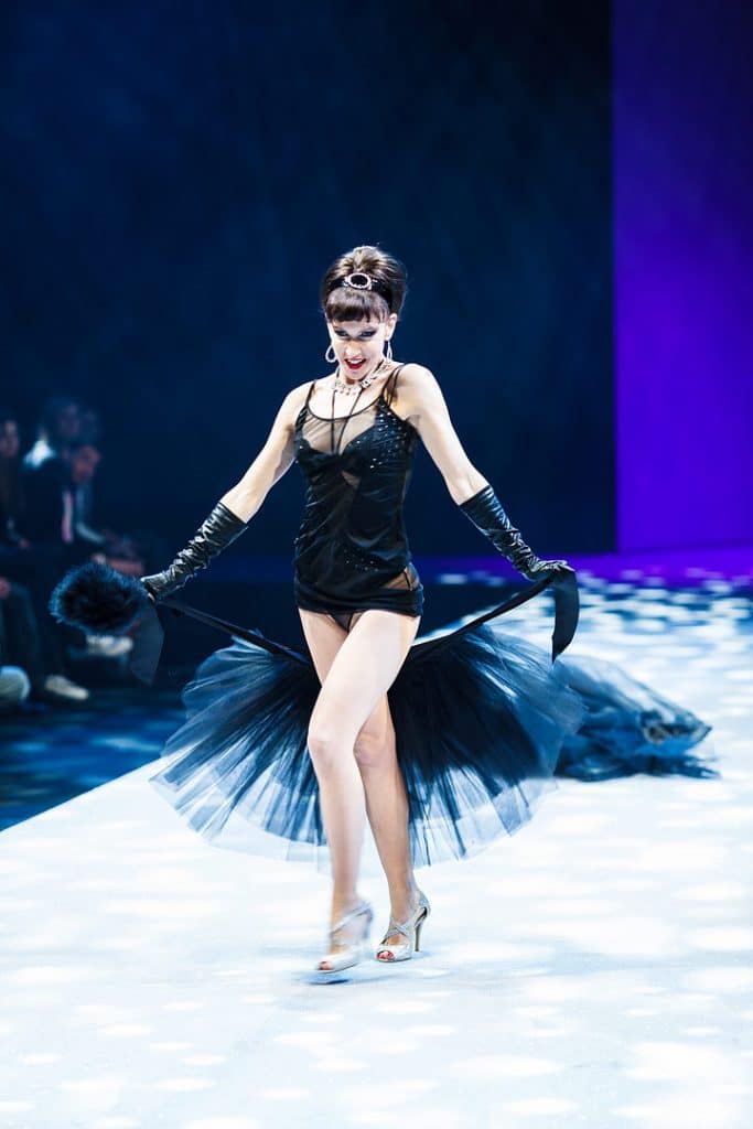salon international lingerie defile 5431