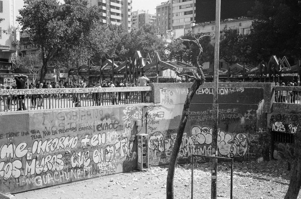 santiago chili manifestation 15 metro baquedano rollei35 s 2020 03 07 000095190006