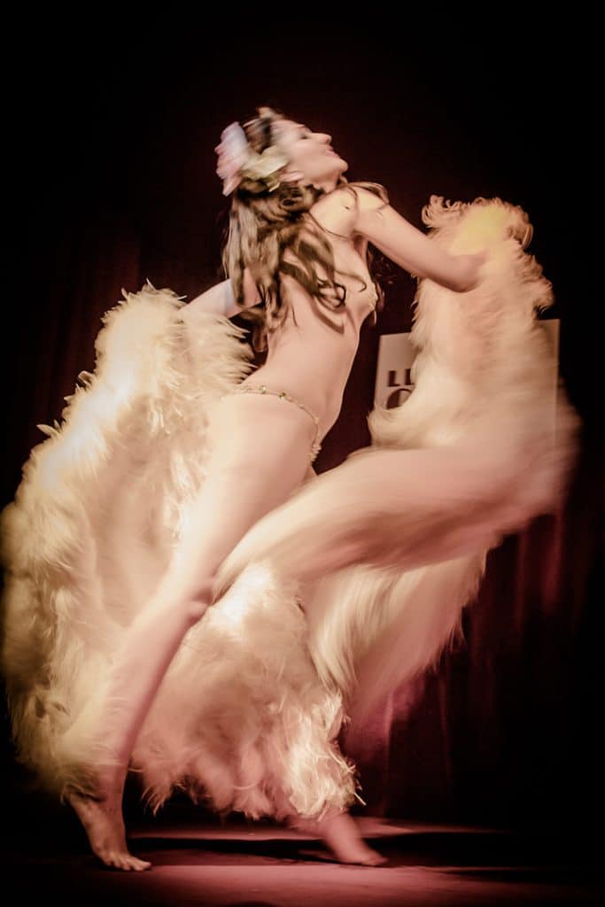 burlesque 7376