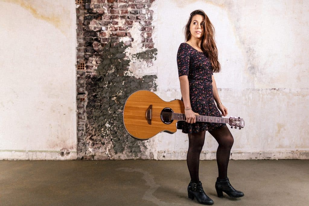 Galerie « Portrait of Kaycie Chase, french and American pop-folk artist »