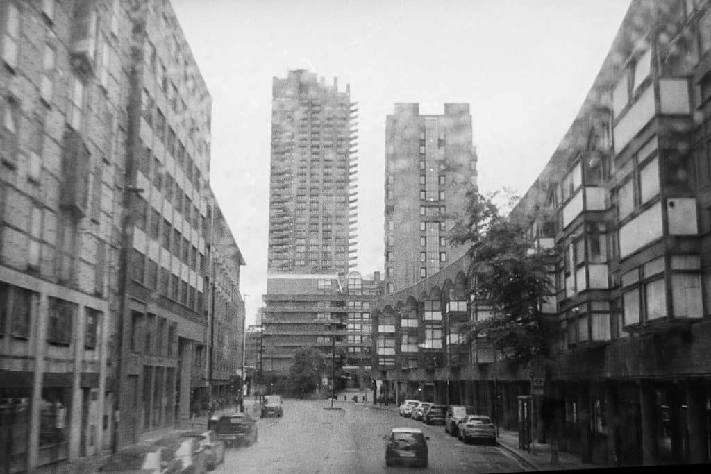 Ensemble architectural brutaliste au coeur de Londres